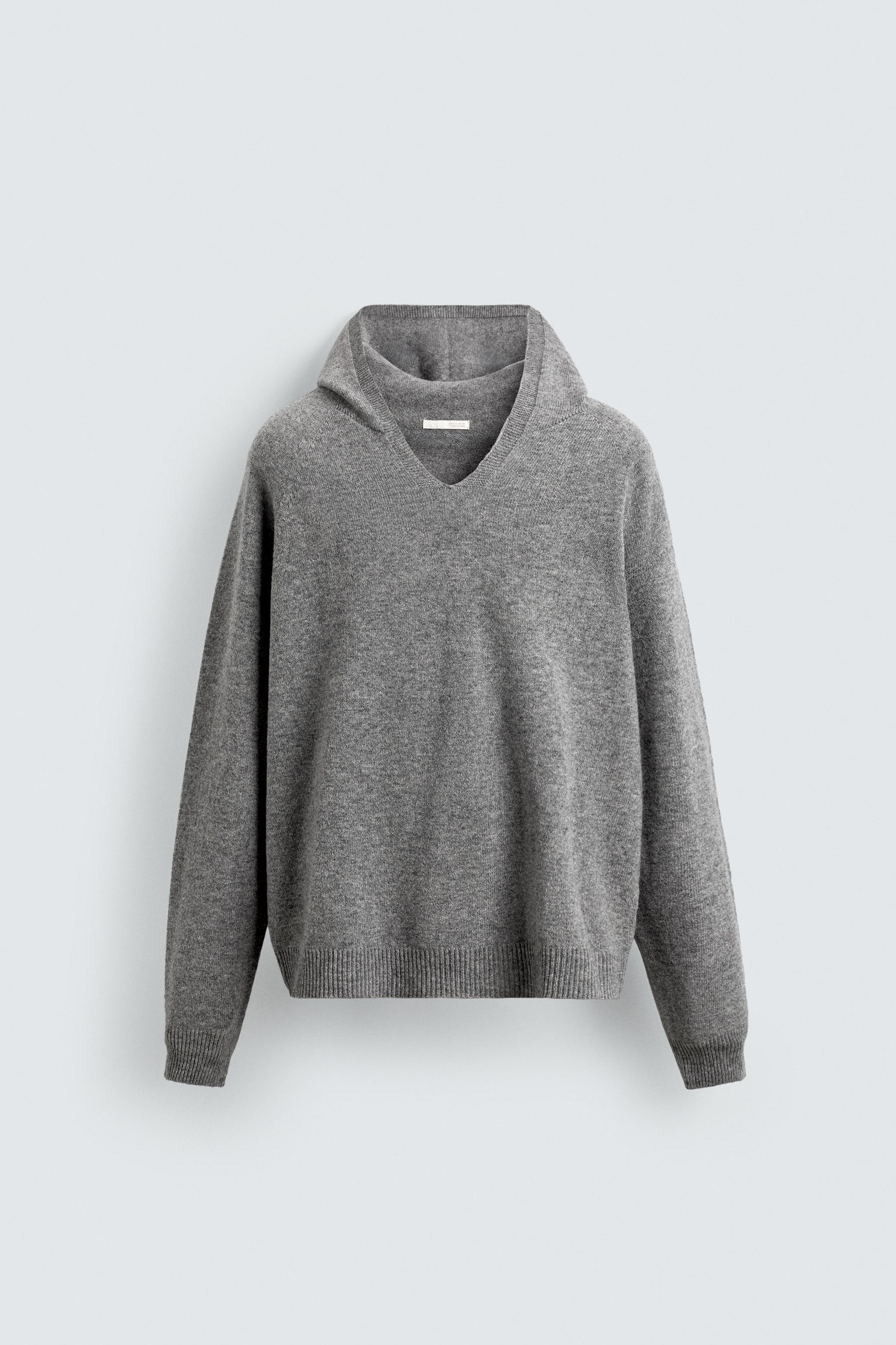 100% WOOL HOODED SWEATER